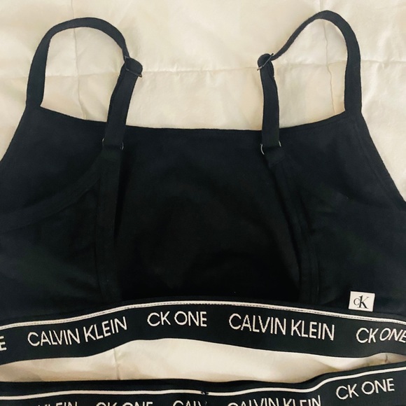 Calvin Klein bralette set (2) - Picture 3 of 9